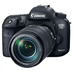 Canon EOS 7D Mark II + об'єктив 18-135 IS
