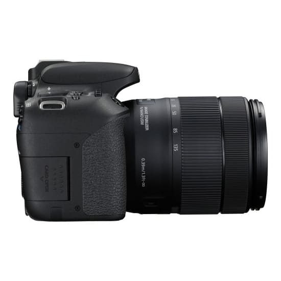 Canon EOS 77D kit (18-135mm)